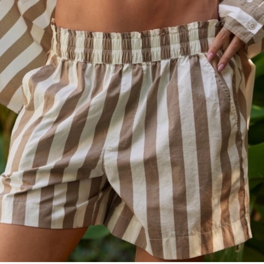Aerie | good day short in taupe